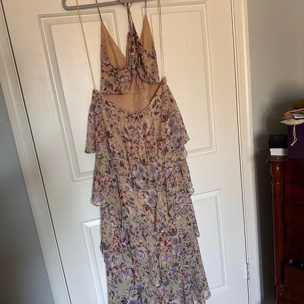 Astr Rosana Floral Tiered Ruffle Maxi Dress in size XL - Picture 8 of 8